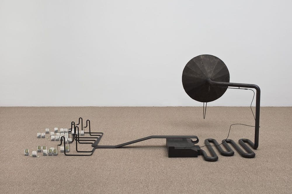 Mark Manders, "Finished Sentence (August 2010)" © Mark Manders