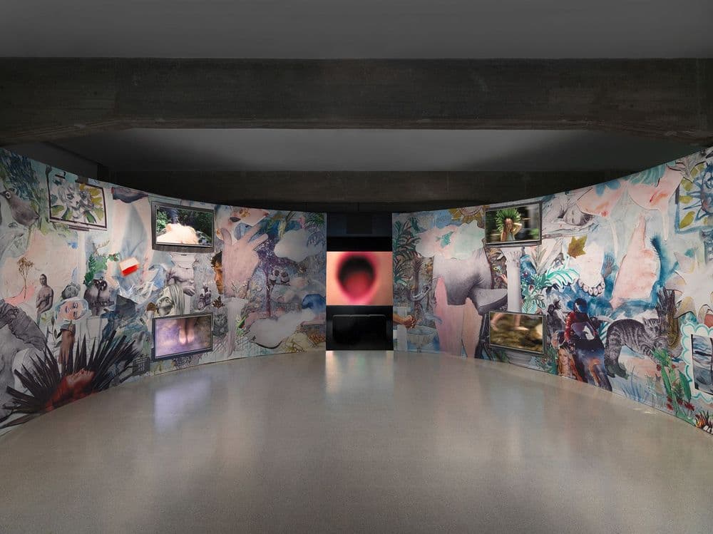 Laure Prouvost, "Farfromwords: car mirrors eat raspberries when swimming through the sun, to swallow sweet smells", veduta di mostra © Laure Prouvost | ph. Dario Lasagni