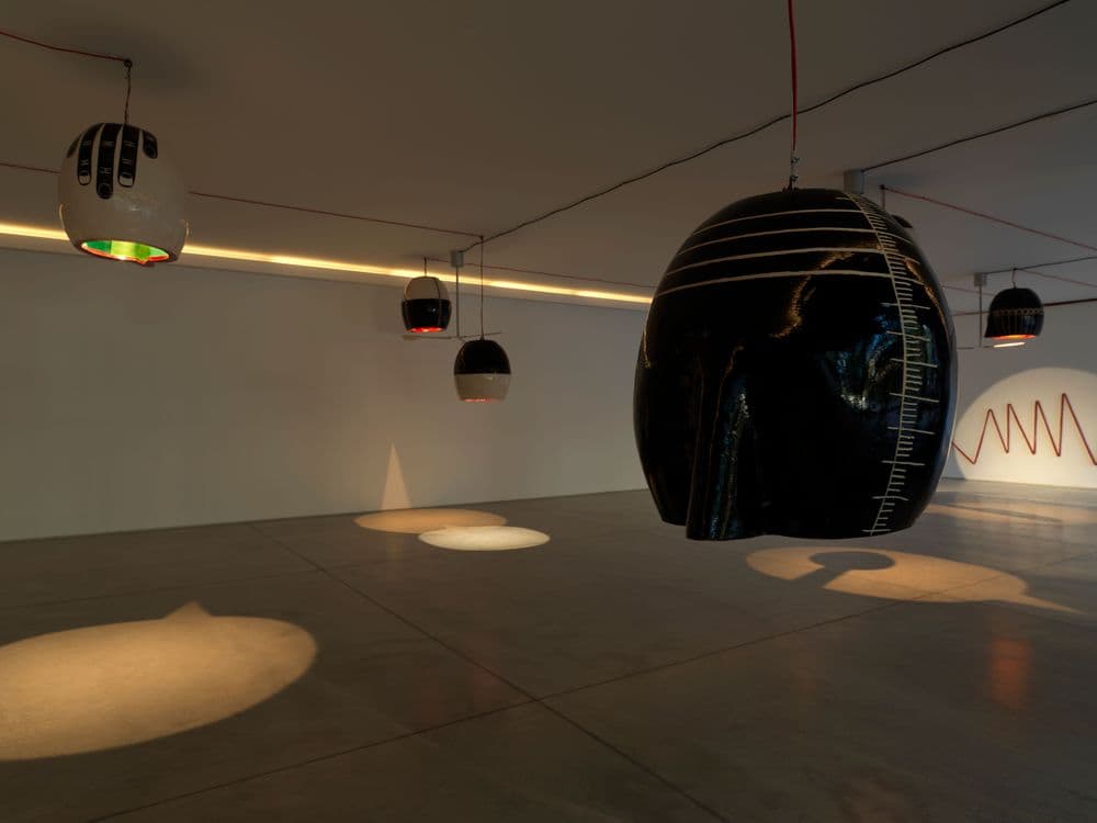 Emma Hart, "Mamma Mia!", 2017, exhibition view © Emma Hart | ph. Dario Lasagni