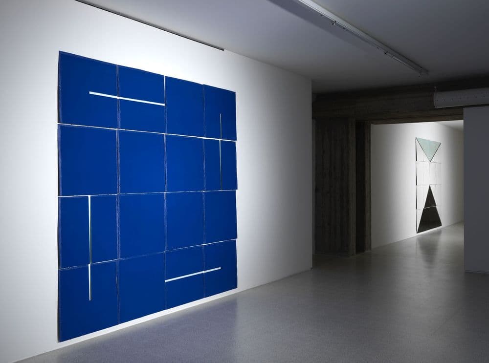 "Hypotenuse. A Project by Massimo Antonaci | From Black to Transparency", 2012, exhibition view © Massimo Antonaci | ph. Dario Lasagni